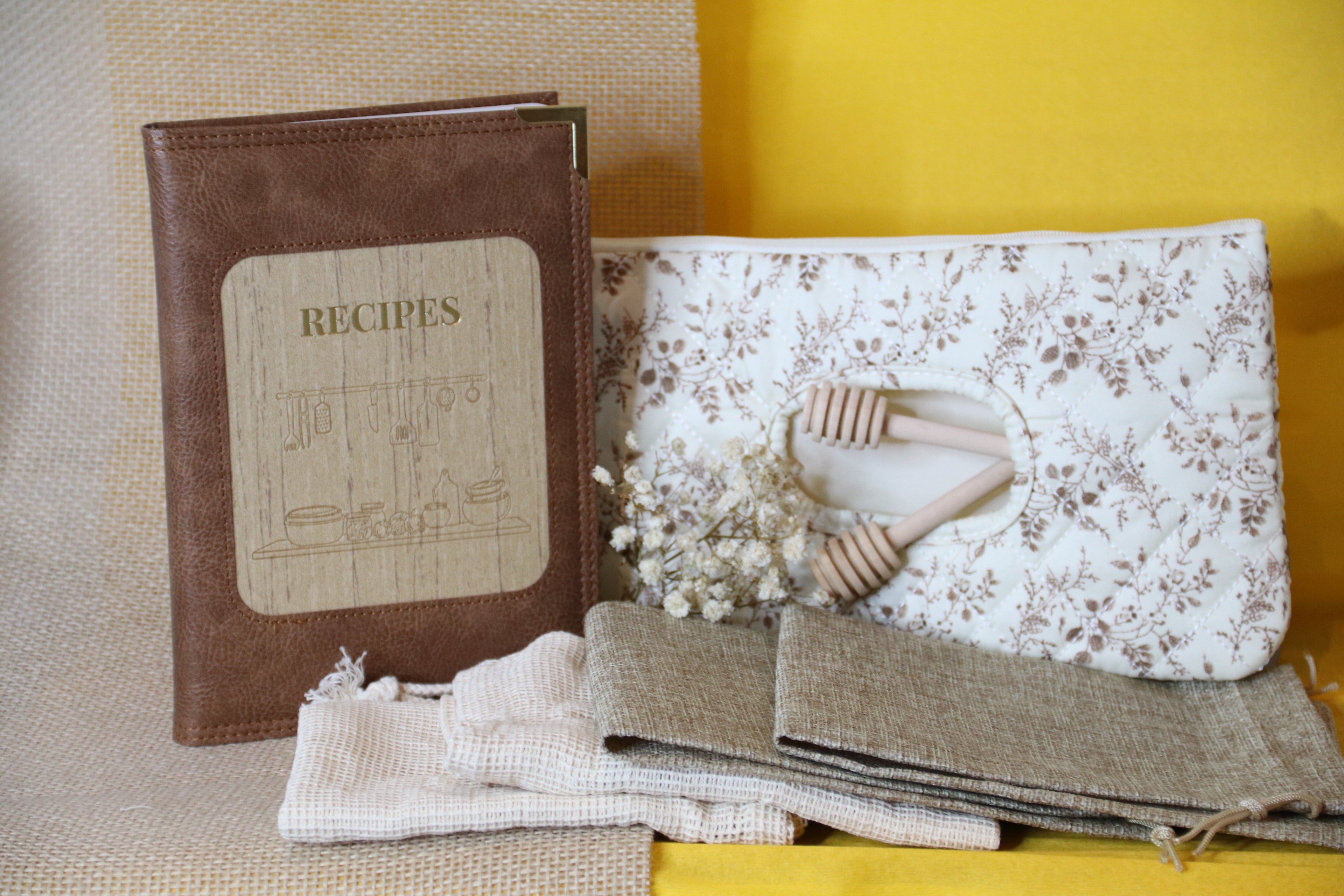 Rustic Kitchen Gift Set “Warm Recipe” — Linen Accessories & Recipe Journal