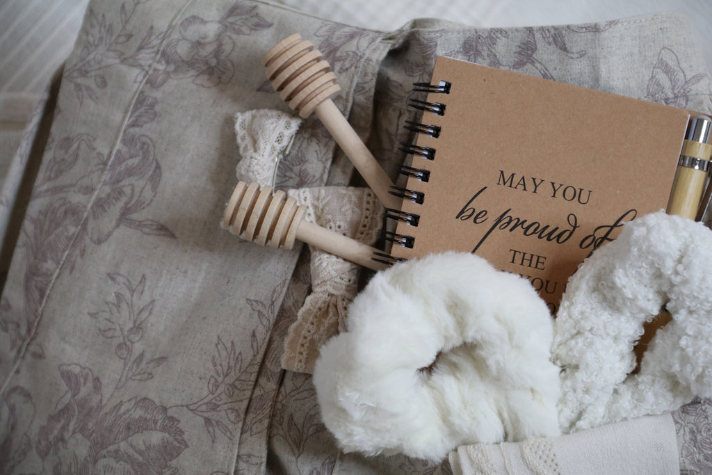 Linen Morning” Apron & Cozy Gift Set — Calm, Natural, and Timeless