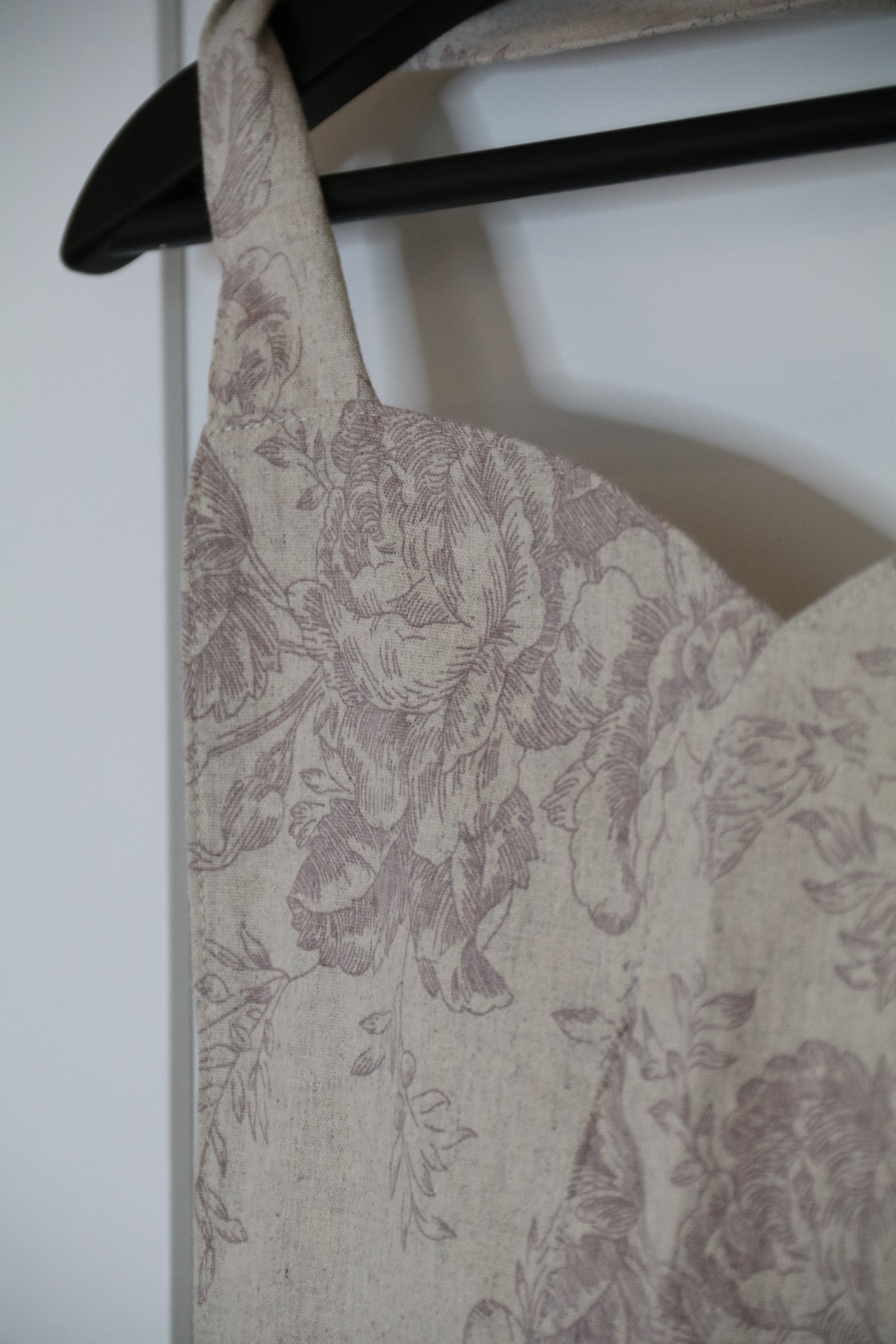 Linen Morning” Apron & Cozy Gift Set — Calm, Natural, and Timeless