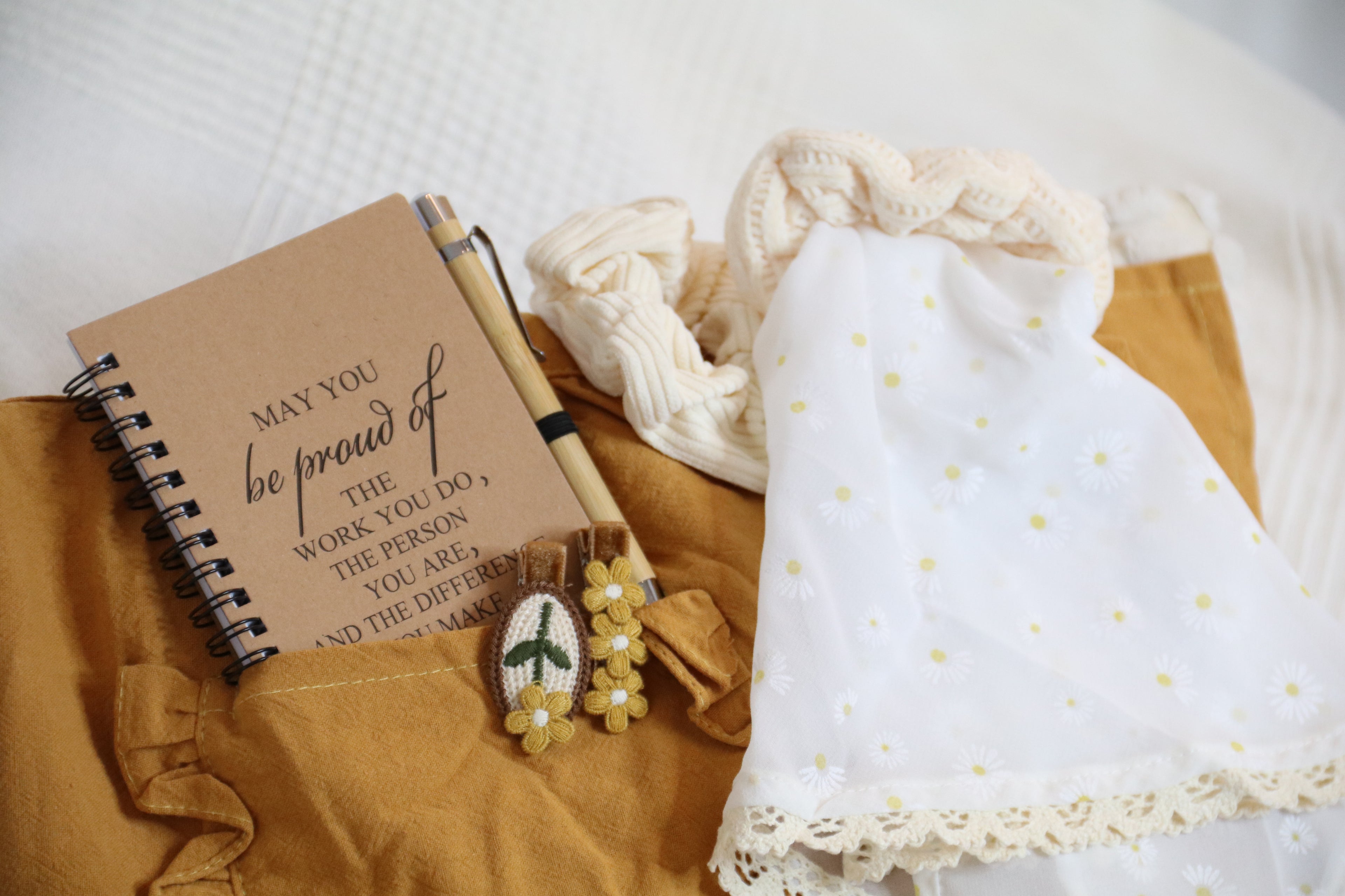 Golden Daisy” Apron & Accessory Set — Warm, Handmade, and Full of Charm