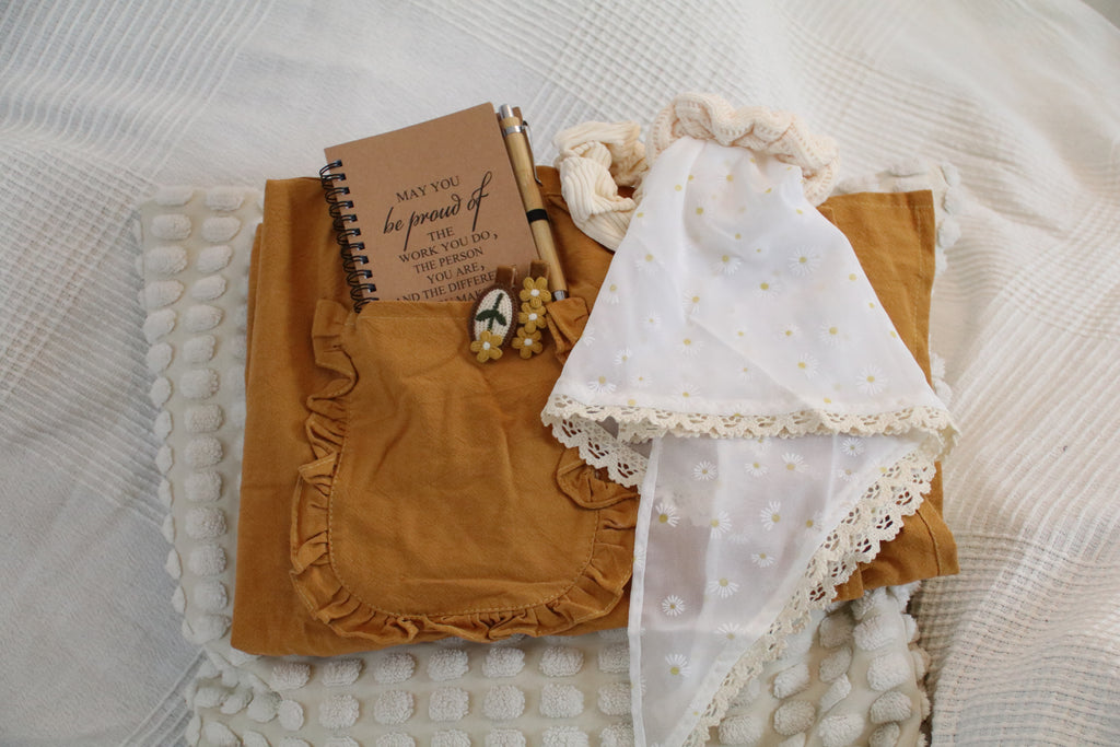 Golden Daisy” Apron & Accessory Set — Warm, Handmade, and Full of Charm