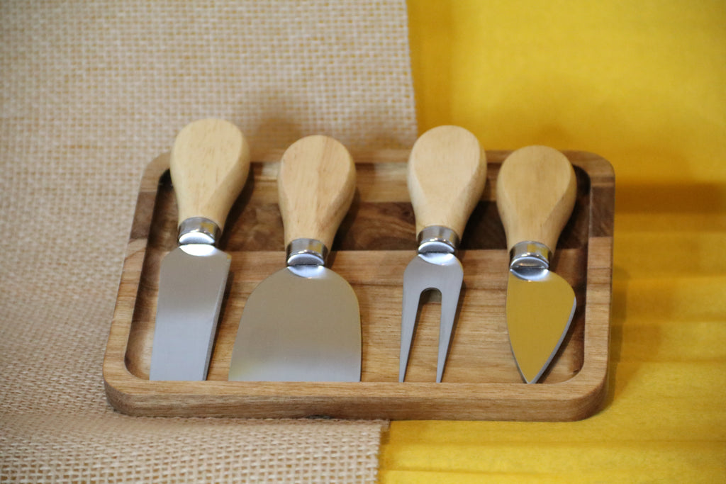 Cheese Knife Set “Natural Taste” — 4 Wooden Handle Knives with Tray