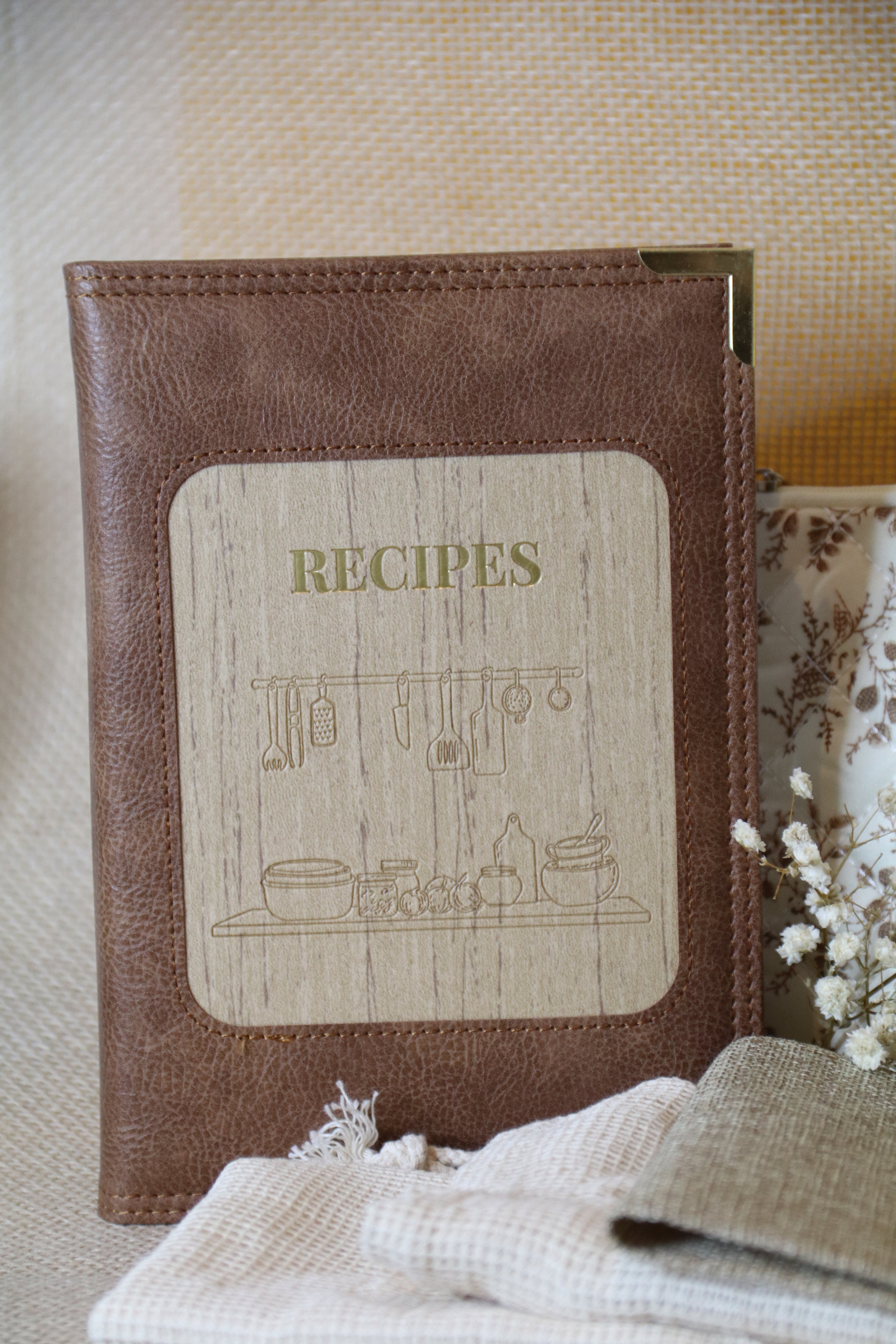 Rustic Kitchen Gift Set “Warm Recipe” — Linen Accessories & Recipe Journal