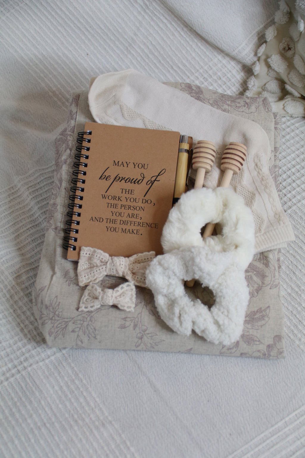 Linen Morning” Apron & Cozy Gift Set — Calm, Natural, and Timeless